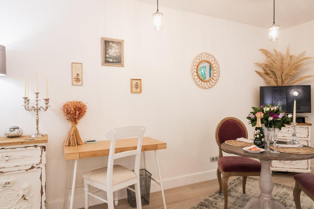 Ferienwohnung The French Boudoir Épernay Exterior foto